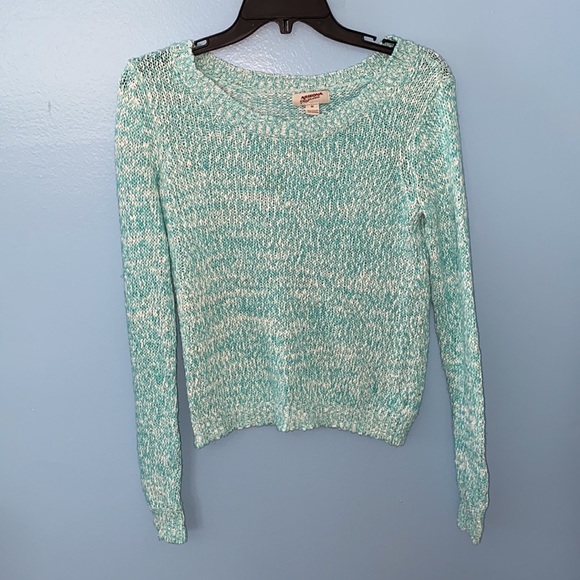 Teal and white crocheted long sleeved XS top - Picture 2 of 3